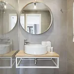 Numa Brio Aparthotel 4*