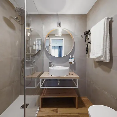 Numa Brio Apartahotel