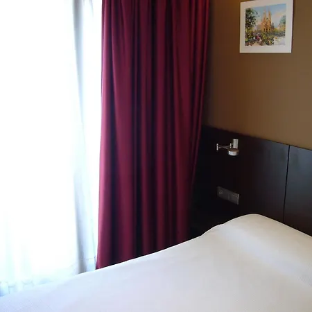 Numa Brio Apartahotel