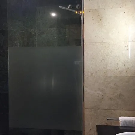 Numa Brio Apartahotel
